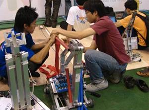 Toàn quốc khởi động cuộc thi robocon 2009 (ROBOT)